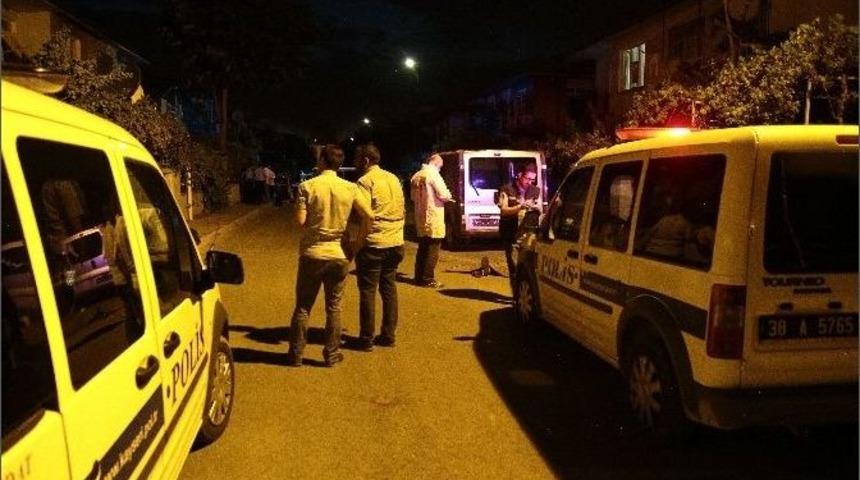 Suriyeliler Arasındaki Bı&ccedil;aklı Kavgada Bir Gen&ccedil; &Ouml;ld&uuml;