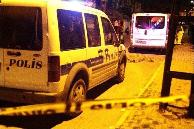 Suriyeliler Arasındaki Bıçaklı Kavgada Bir Genç Öldü