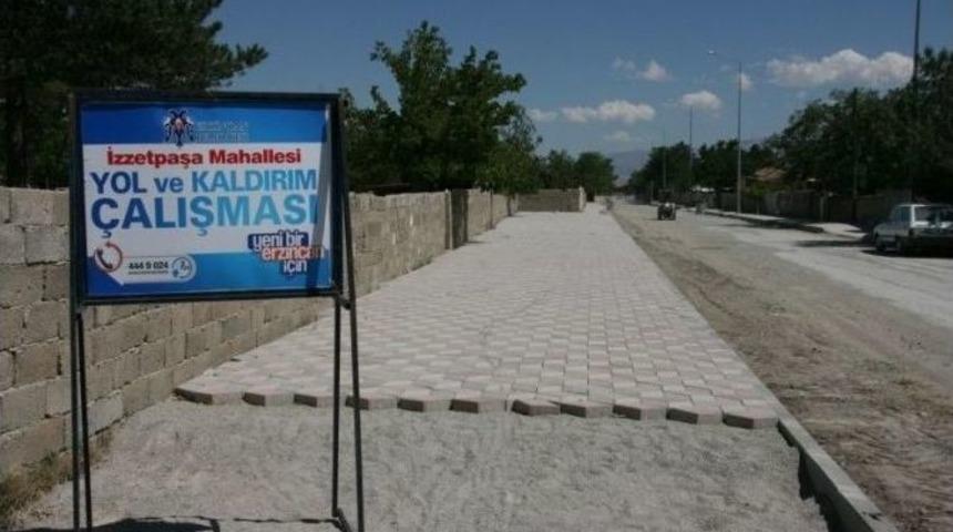 İzzet Paşa Mahallesinde Asfalt Ve Kaldırım &Ccedil;alışmaları Devam Ediyor