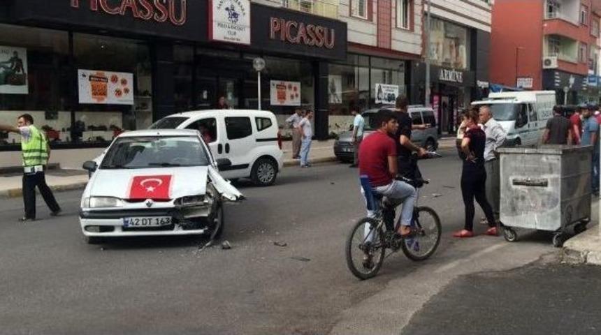 Otomobil İle Motosiklet &Ccedil;arpıştı