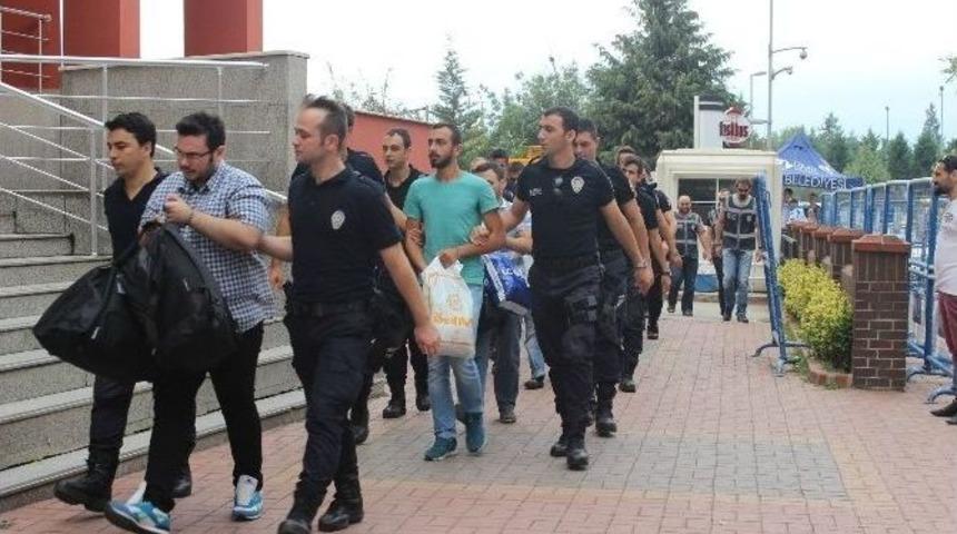 Kocaeli’de 26 Akademisyen Adliyeye Çıkarıldı