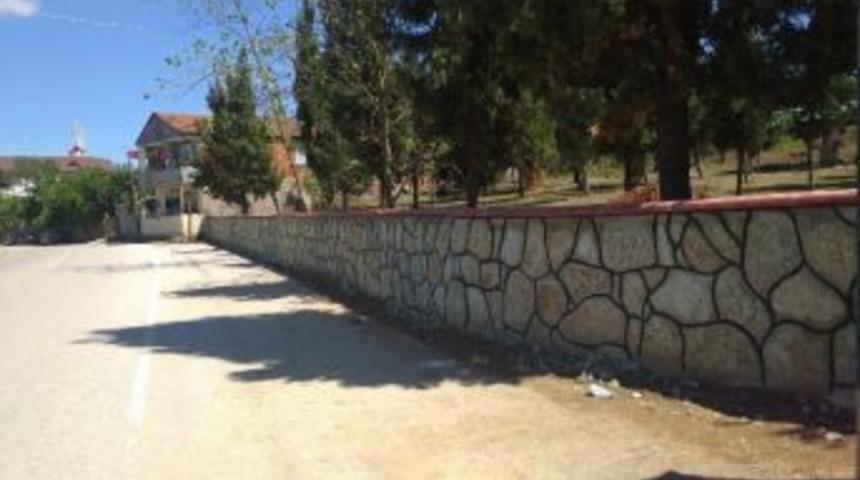 Şirinsulhiye&rsquo;de Mezarlık Duvarı &Ccedil;alışması Yapıldı