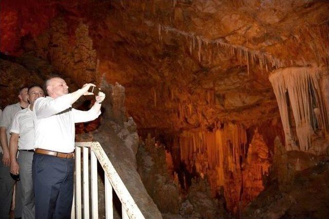 Vali Çakacak, Aydıncık’ta İncelemelerde Bulundu