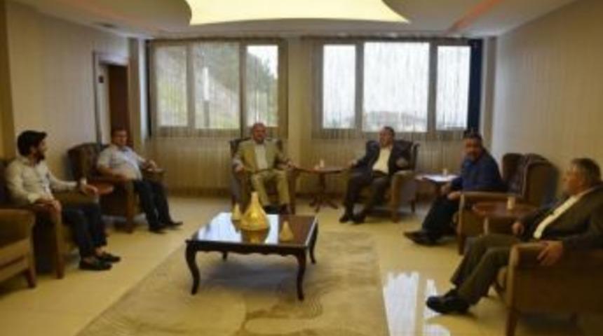 Başkan Keleş D&uuml;zcespor Y&ouml;netimi İle G&ouml;r&uuml;şt&uuml;