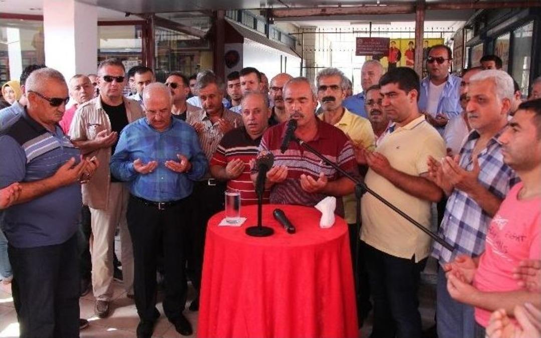 Başkan Kocamaz, Zafer &Ccedil;arşısı Esnafını Ziyaret Etti