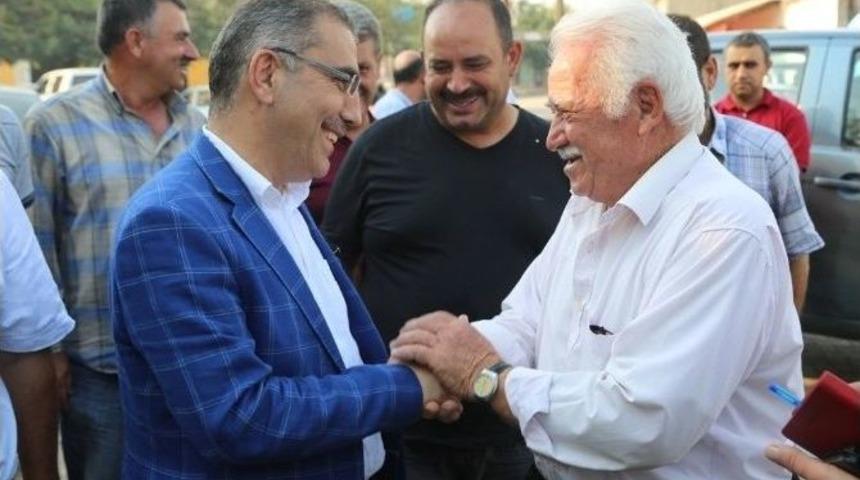 Başkan &Ccedil;elikcan, &Ccedil;ocuklarla Futbol Oynadı