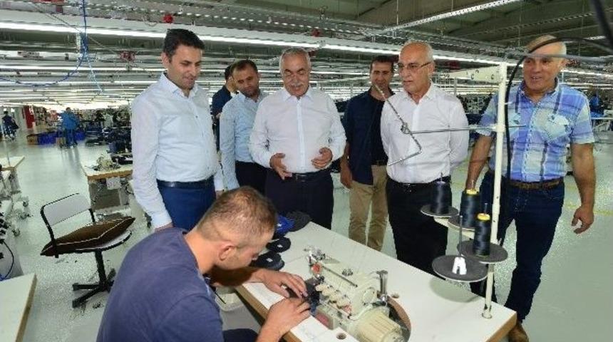 Vali Can’dan Yatırımcıya ’bürokrasiyi Sıfıra İndireceği’ Sözü