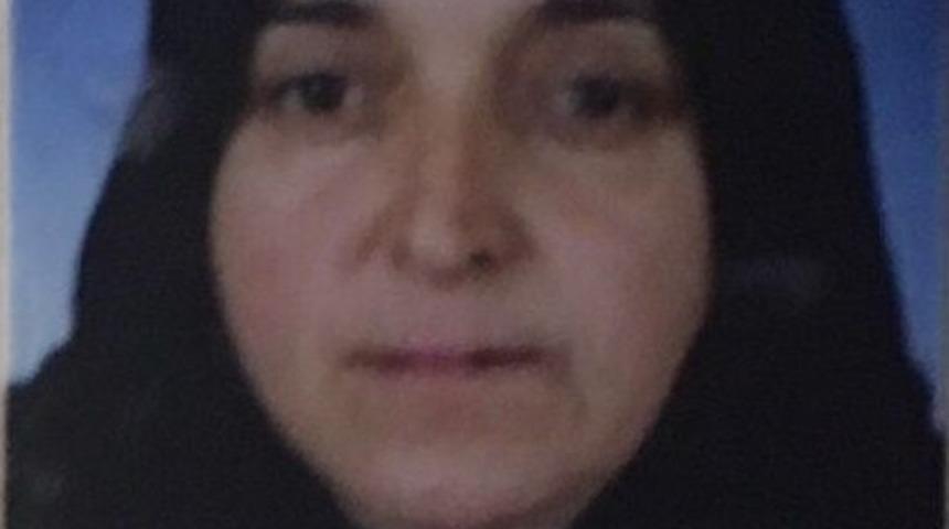 Yaşlı Kadına &Ouml;nce Minib&uuml;s &Ccedil;arptı, Sonra Otomobil &Uuml;st&uuml;nden Ge&ccedil;ti