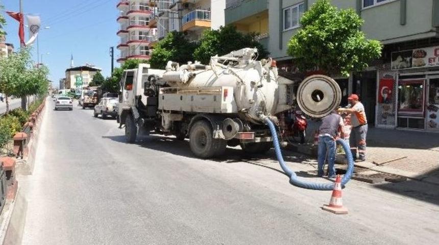 Nazilli&rsquo;de R&ouml;garlar Ve Kanalizasyon Hatları Temizleniyor