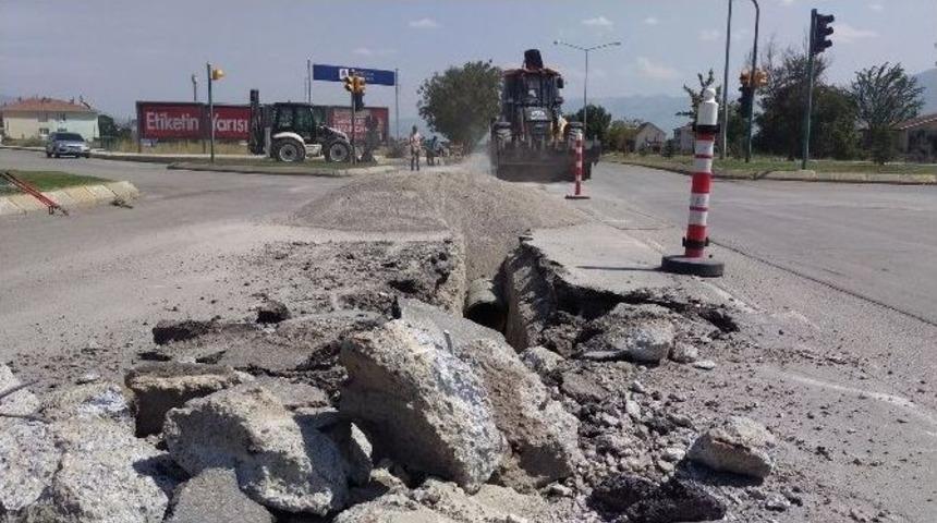Yağmur Suyu Drenaj Hattı &Ccedil;alışmaları Devam Ediyor