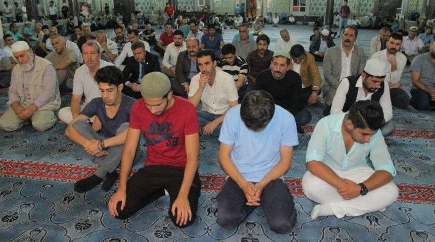 Elazığ&rsquo;da Şehitler İ&ccedil;in Mevlit Okutuldu