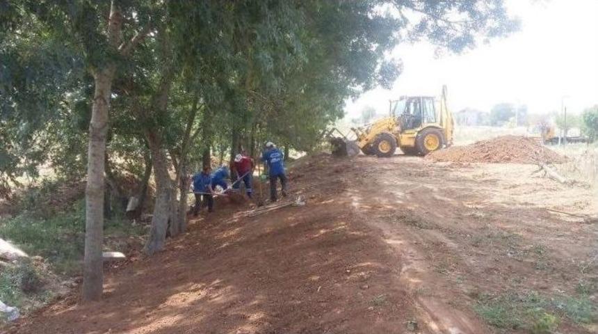 Demokrasi Parkı&rsquo;nda Peyzaj &Ccedil;alışmaları S&uuml;r&uuml;yor