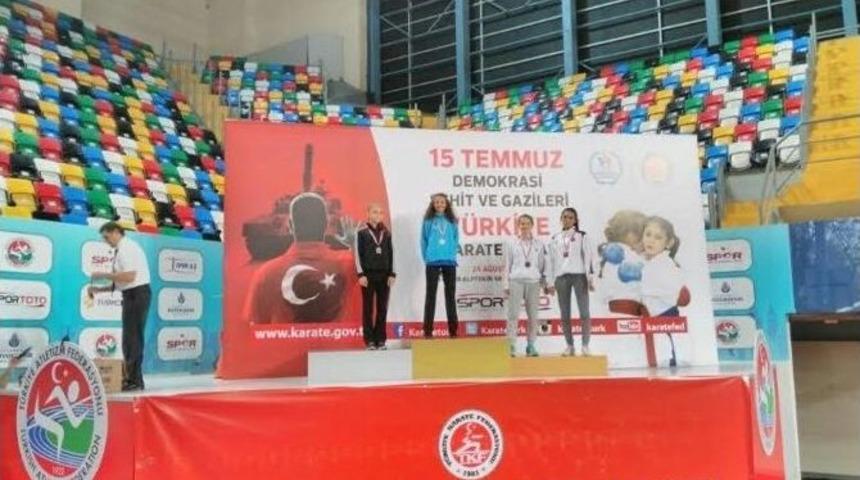 Anlamlı Turnuvada Kağıtspor&rsquo;da Yer Aldı