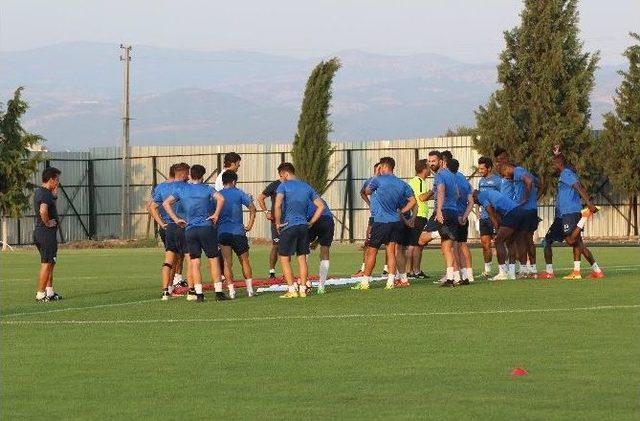 Akhisar Belediyespor, Galatasaray’ı Konuk Ediyor