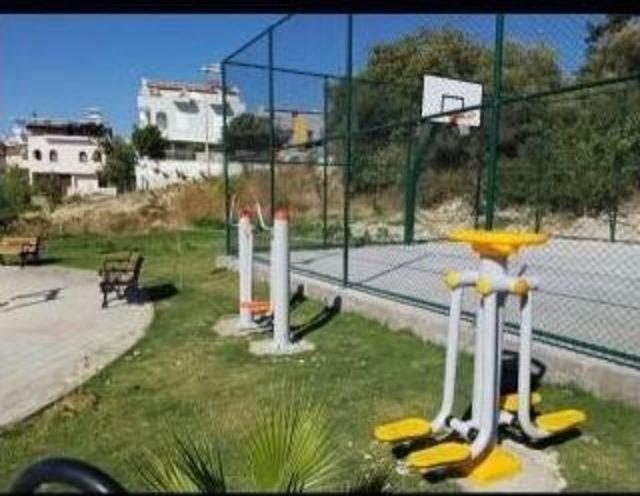 Kuşadası&rsquo;nda Park Yenileme &Ccedil;alışmaları S&uuml;r&uuml;yor 1