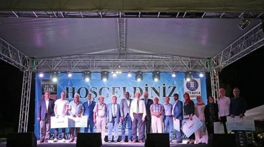 K&uuml;tahya&rsquo;da Uluslararası &Ccedil;ini Yarışması