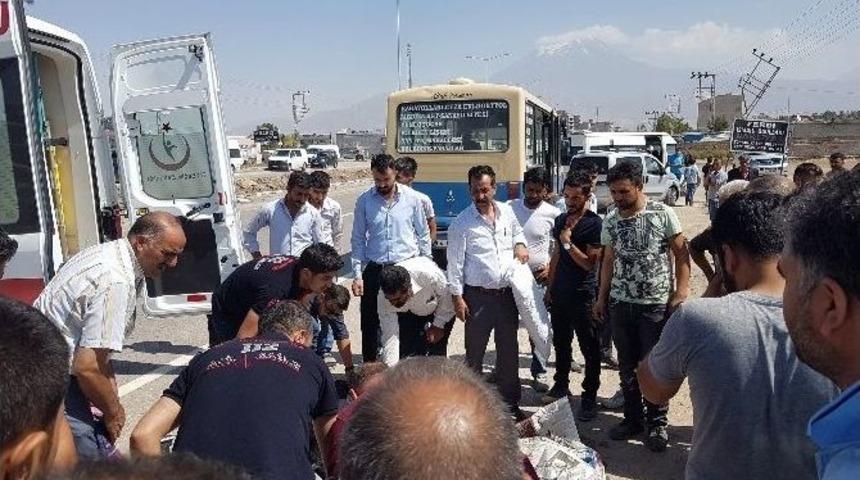 Doğubayazıt&rsquo;ta Trafik Kazası: 1 &Ouml;l&uuml;