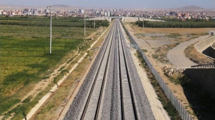 Yht İle Konya&rsquo;dan Karaman&rsquo;a 40 Dakikada Gidilecek