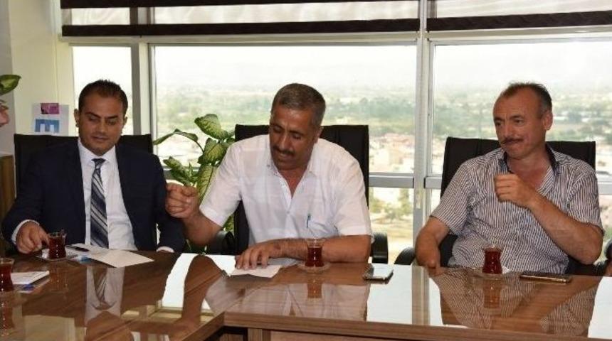 50. Yıl Muhtarından Maski Genel M&uuml;d&uuml;r&uuml;ne Anlamlı Hediye