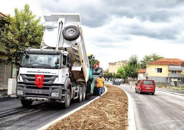 İnönü Caddesi’nde Yenileme Sürüyor