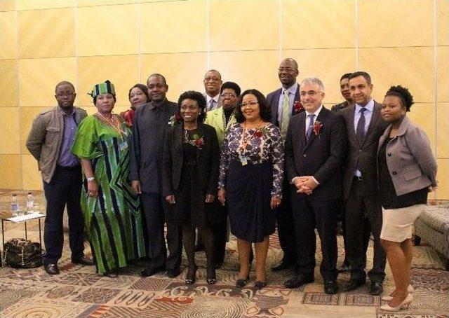 Namibya’da Tika, Unesco Ve Unıcef İşbirliğinde Eğitim Konferansı Düzenlendi