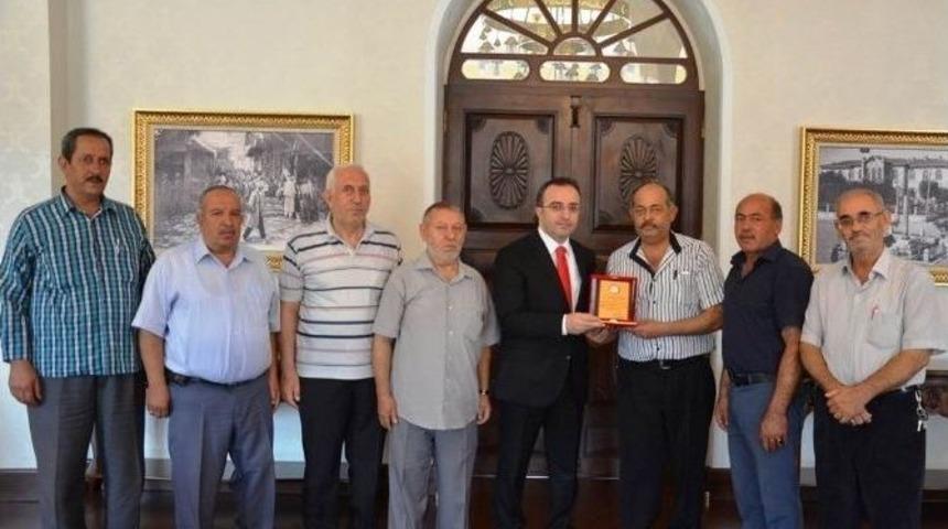 Vali İsmail &Ccedil;ataklı, Kilis Muhtarlar Derneği &Uuml;yelerini Kabul Etti