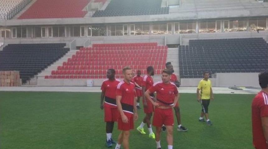 Gaziantepsporlu Futbolcular Gap Arena&rsquo;yı Gezdi