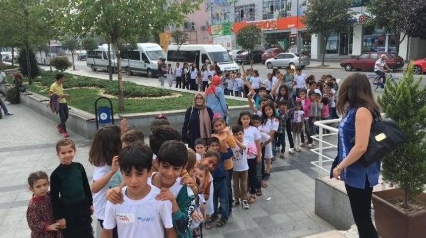 İlk Defa Sinemaya Gittiler