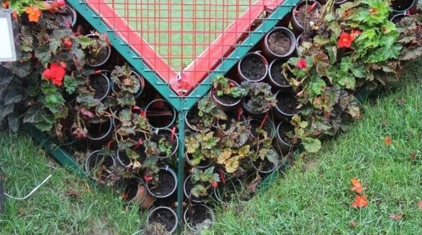 İzmit Belediyesinden Vatandaşlara &Ccedil;i&ccedil;ek Uyarısı