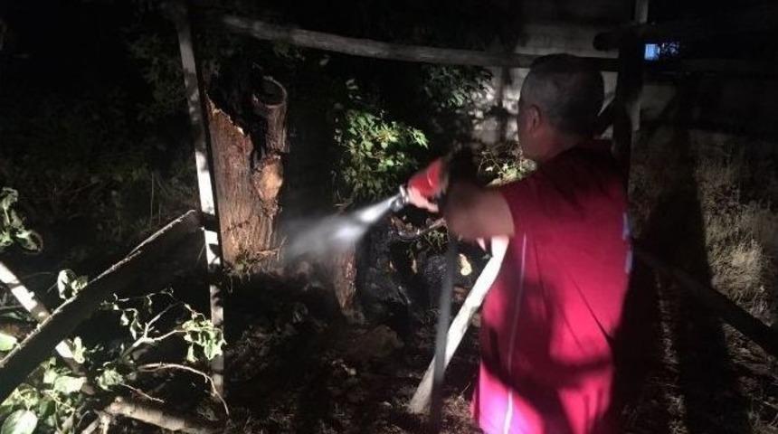 Bah&ccedil;ede Yangın &Ccedil;ıktı