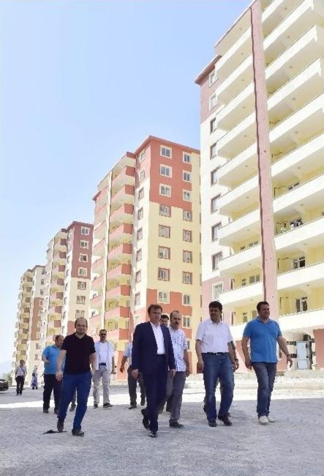 Kahramanmaraş&rsquo;ta 400 Konut Hak Sahiplerine Teslim Edildi