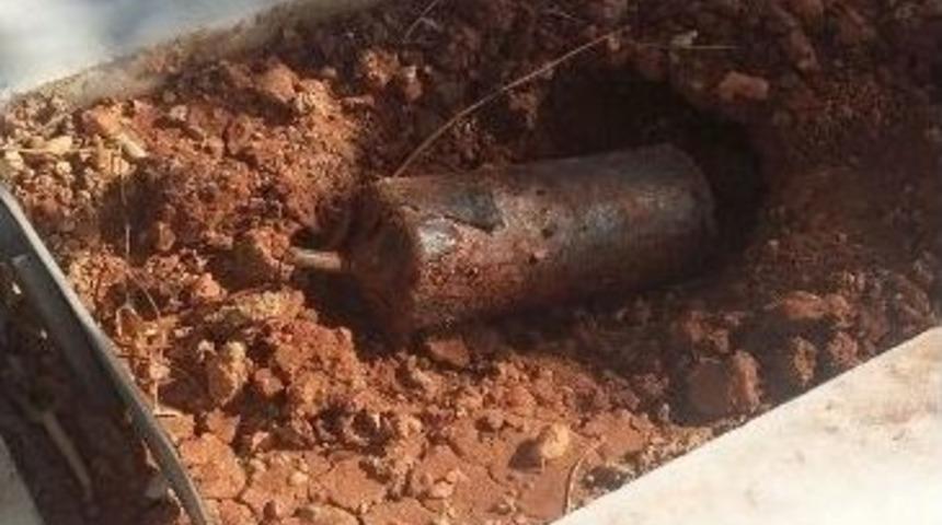 &Ccedil;ocuk Mezarlığında El Yapımı Patlayıcı Bulundu