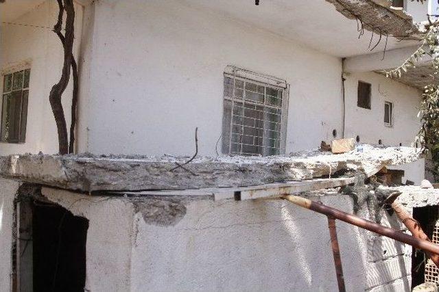 Antalya’da Balkon Çöktü: 2 Yaralı