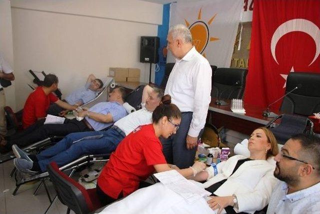 Ak Parti’den Kan Bağışı Kampanyası