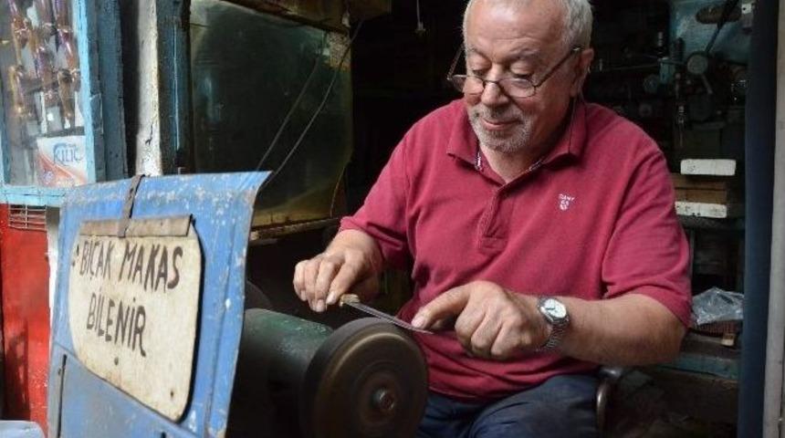 Kurbanlık Bı&ccedil;akları Bilenmeye Başladı