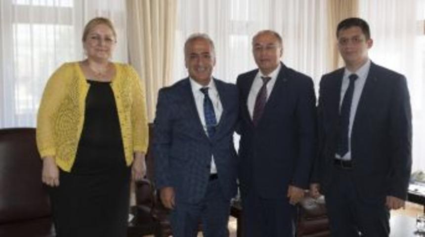 Rusya Federasyonu Trabzon Başkonsolosu Dmitry Talanov&rsquo;dan Rekt&ouml;r &Ccedil;omaklı&rsquo;ya Ziyaret