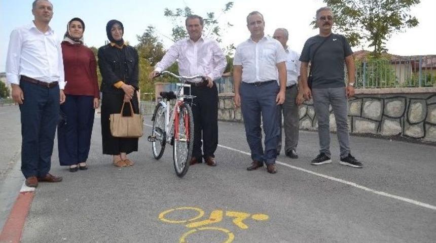 Bigadi&ccedil;&rsquo;e Bin 45 Adet Bisiklet Hibe Edildi
