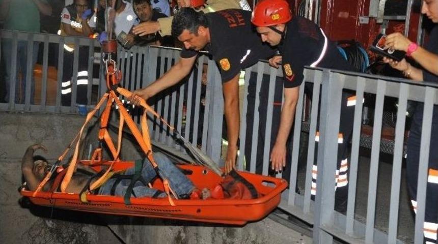 Dere Yatağına D&uuml;şen Adamı Kurtarmak İ&ccedil;in Aks Ekipleri Seferber Oldu