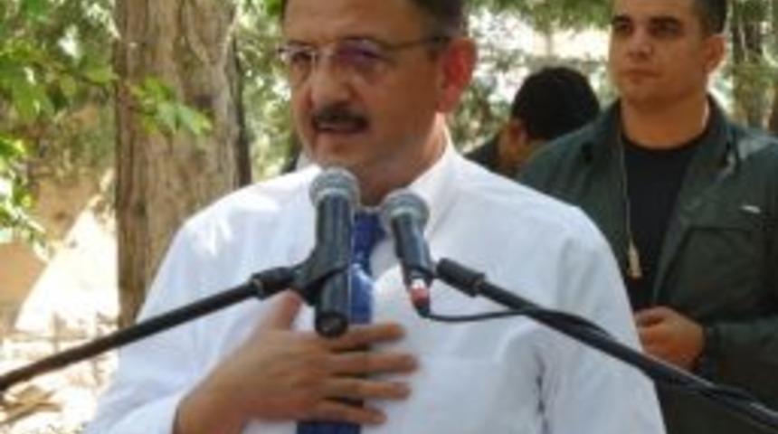 Bakan &Ouml;zhaseki: "fet&ouml;&rsquo;den Bin 142 Adet Parsel Kurtardık"