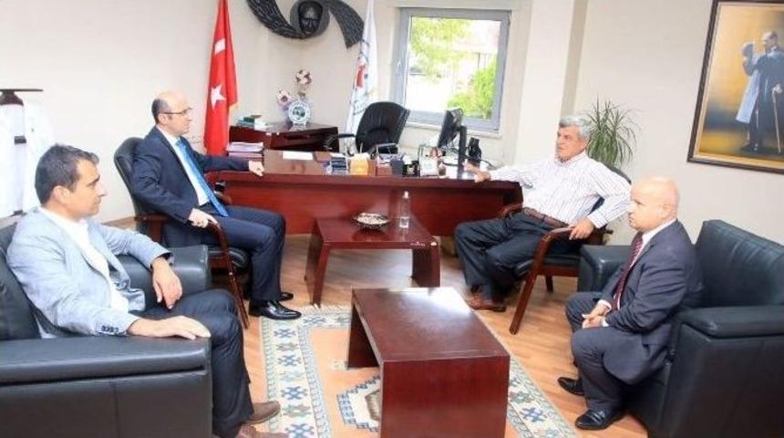 Başkan Karaosmanoğlu, Derince Başhekimi G&uuml;neş&rsquo;i Ziyaret Etti
