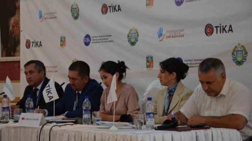 T&uuml;rk Halkları Kongresi&rsquo;nde, Fet&ouml; Uyarısı