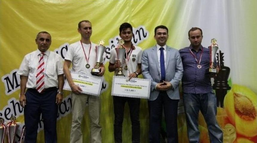 4. Uluslararası Altın Kayısı Satran&ccedil; Turnuvası Sona Erdi