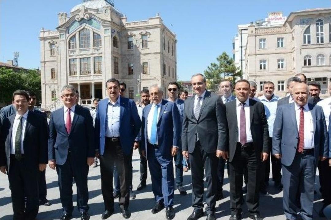Bakan T&uuml;fenkci: "tarih, Altın Harflerle Bu Direnişi Yazacak"