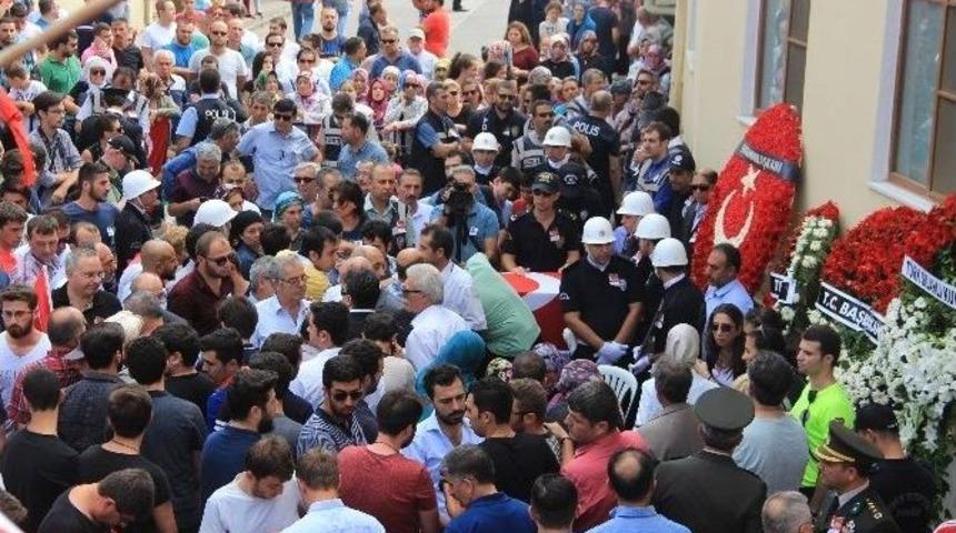 Cizre Şehidi&rsquo;nin Annesi: "şehit Analarına &Ouml;zeniyordum. Oğlum Sayende Şehit Anası Oldum"
