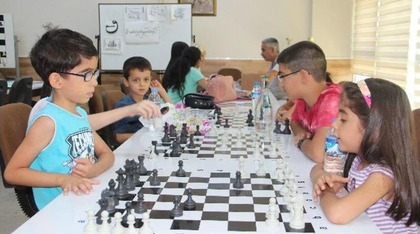 Elazığ Gen&ccedil;lik Merkezi&rsquo;nin Hedefi 10 Bin Aktif &Ouml;ğrenci