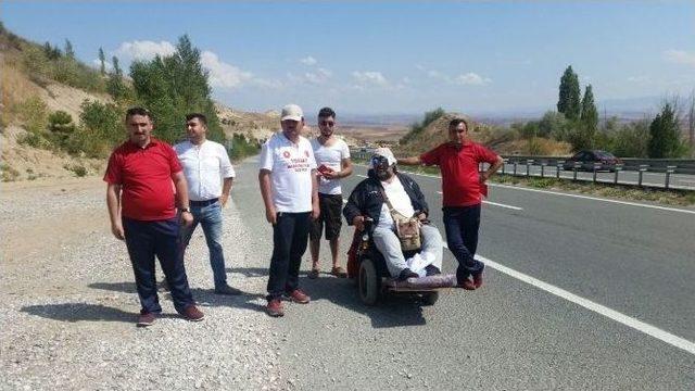 Cumhurbaşkanı Erdoğan İle Görüşmek İçin Yaya Olarak 100 Kilometre Yol Kat Ettiler