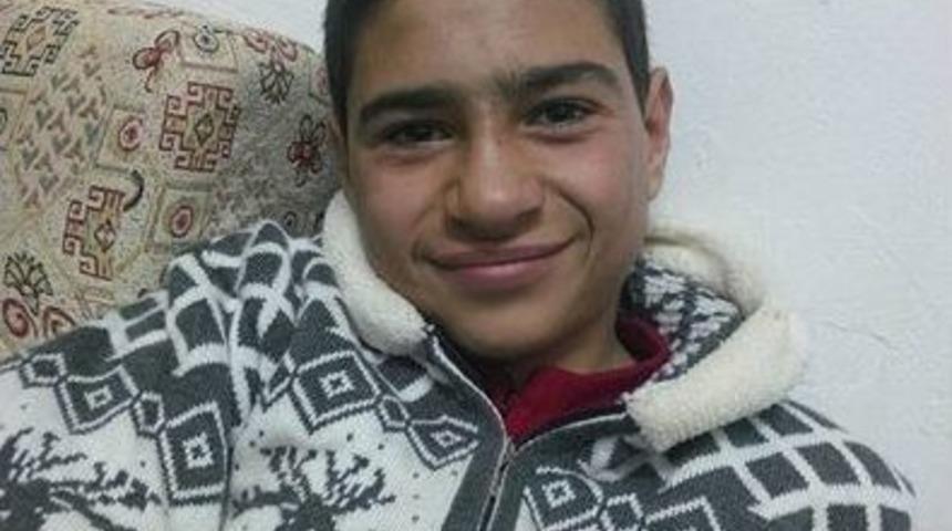 Otomobilin &Ccedil;arptığı 14 Yaşındaki &Ccedil;ocuk &Ouml;ld&uuml;