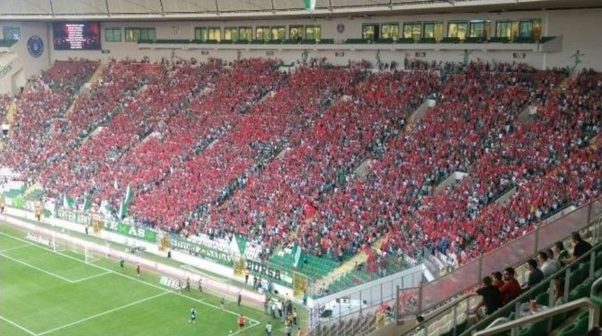 Timsah Arena&rsquo;da Tarihi Gece