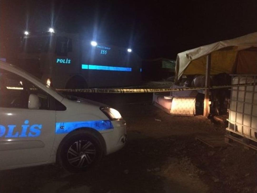 Kurban Pazarında Silahlı Kavga: 3 &Ouml;l&uuml;, 3 Yaralı