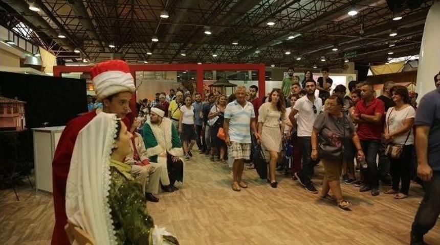 Manisa Şehir Tiyatrosu İzmir Fuarı&rsquo;nda